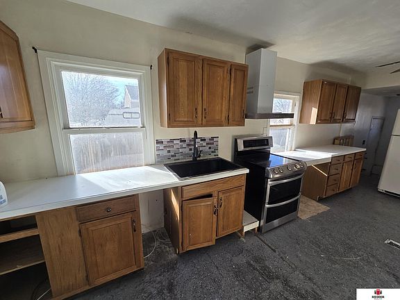4th image of 2025 N 31st St