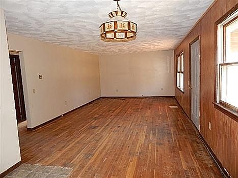 3rd image of 5663 Township Road 140 NW