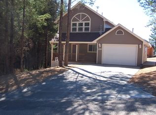 219 Seafoam Rd, Whitethorn, CA 95589