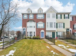 1294 Hibiscus Ct, Mahwah, NJ 07430