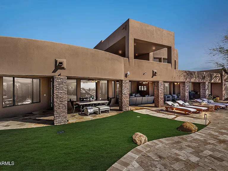 10004 E Santa Catalina Dr — Photo 2