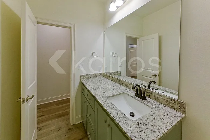 7936 Hendrick Dr — Photo 15