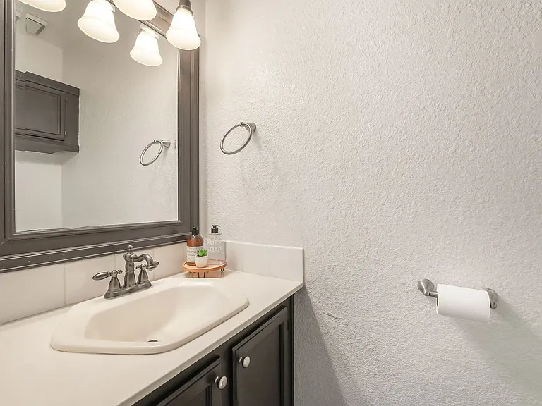 3949 S Torrey Pines Dr — Photo 10