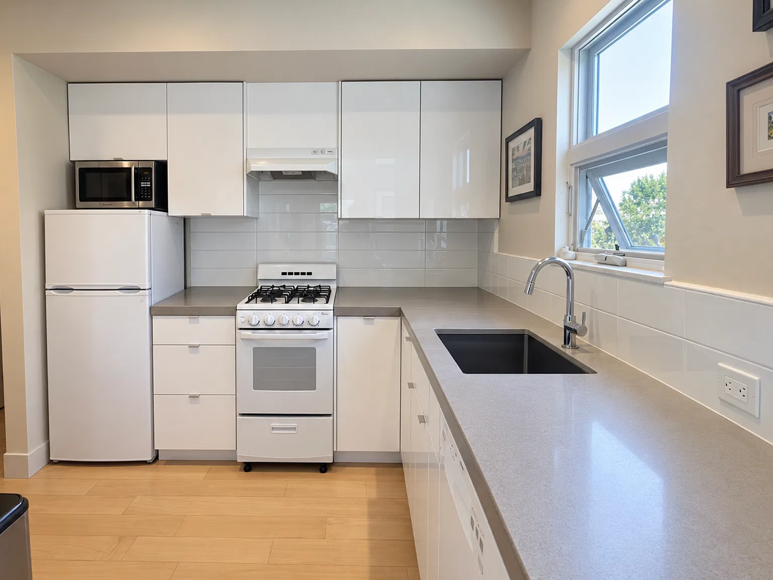 1 bed, 500 sqft, $2,725 — Photo 3