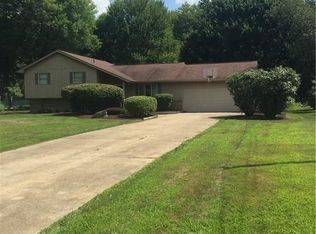 2222 Celestial Dr NE, Warren, OH 44484