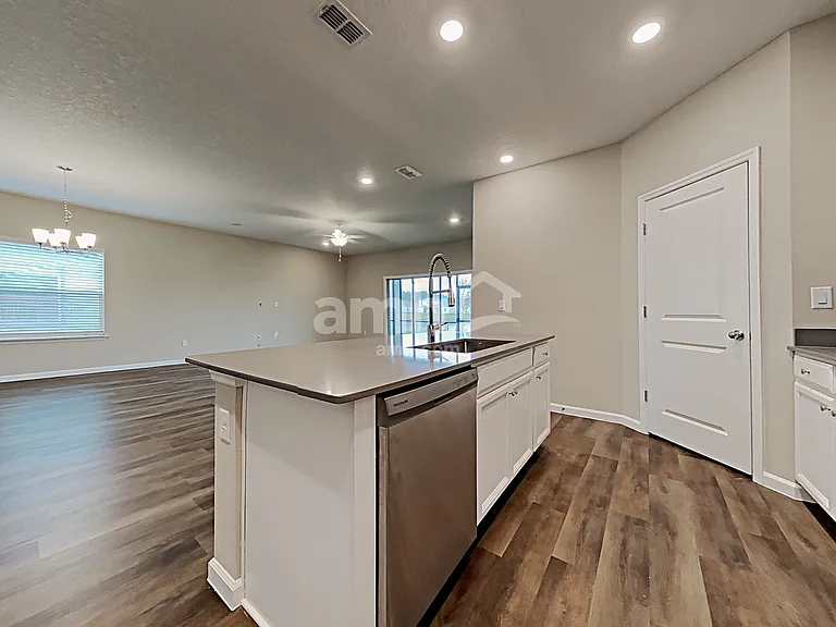 195 Edge Park Trl — Photo 4