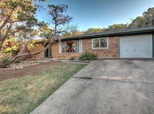 1902 Danielle Dr, Kerrville, TX 78028