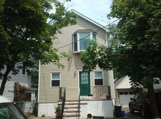 11 August Ave, Bayville, NY 11709
