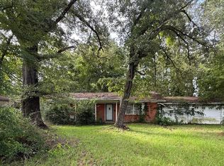 2103 E Houston Ave, Crockett, TX 75835