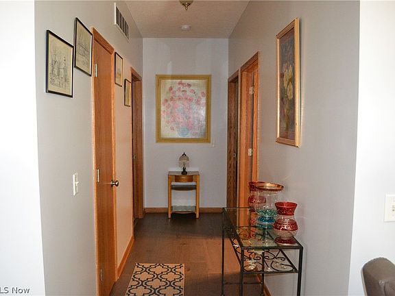 4th image of 611 County Road 801