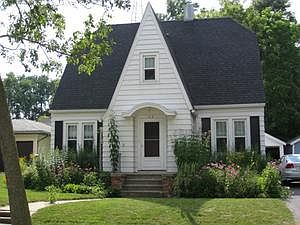 1st image of 132 Riverlawn Ave