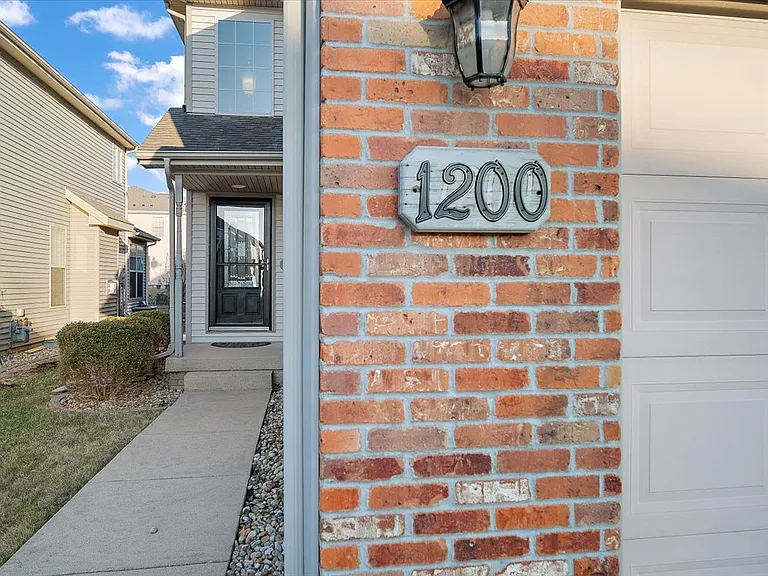 1200 Heron Dr — Photo 30
