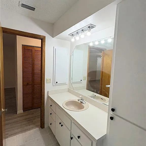 2870 SW 143rd Place Rd — Photo 17