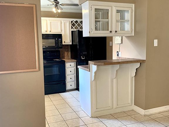 4th image of 942 Ridgepoint Ct #10-C