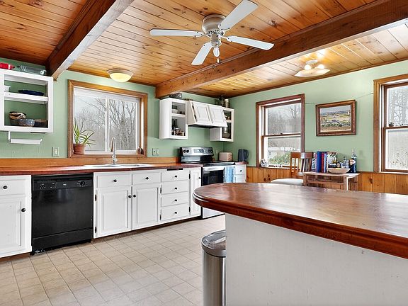 5th image of 69 Old Orchard Road