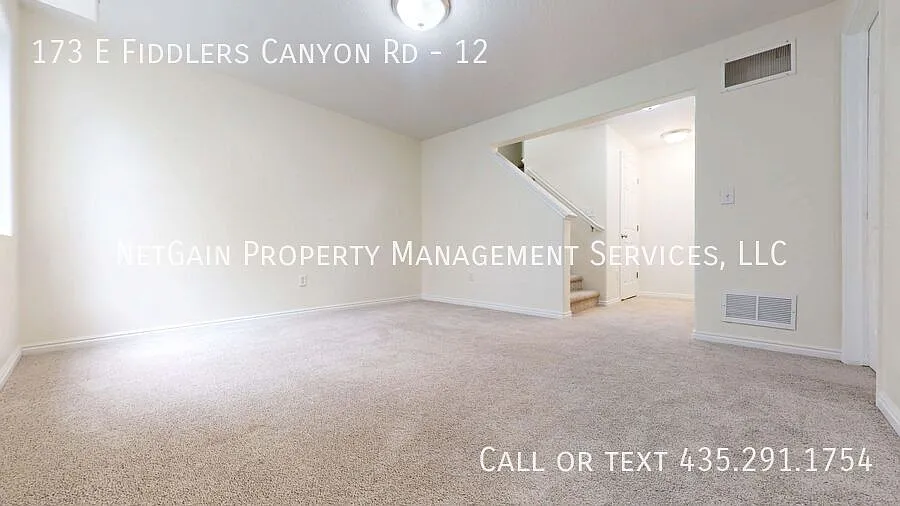 4 bedroom Stonegate Townhome — Photo 4