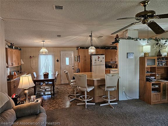 5th image of 65 Pinecrest St