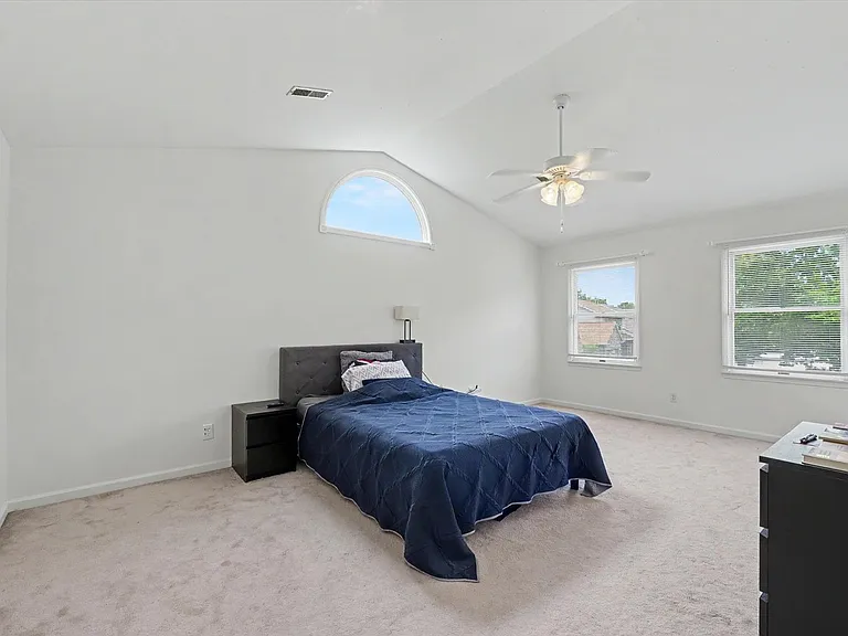 2401 Peppertree Pl — Photo 18