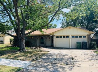 406 E Timberview Ln, Arlington, TX 76014
