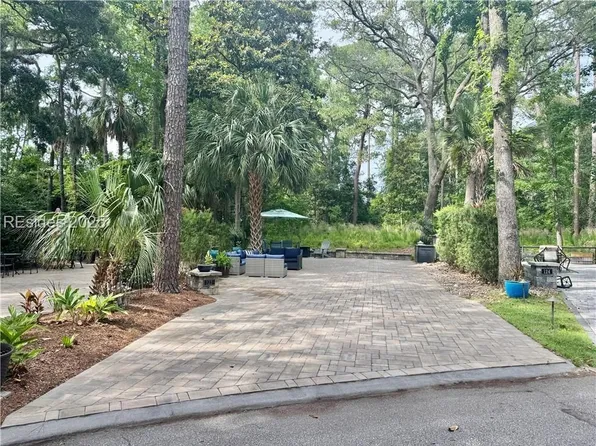 133 Arrow Rd #123, Hilton Head Island, SC 29928