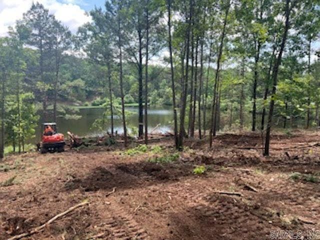 1st image of 275 Plantation Dr E