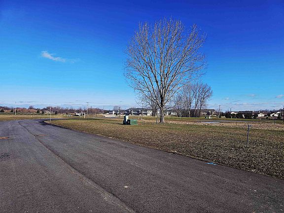 3rd image of 3324 S Vail Ln #1