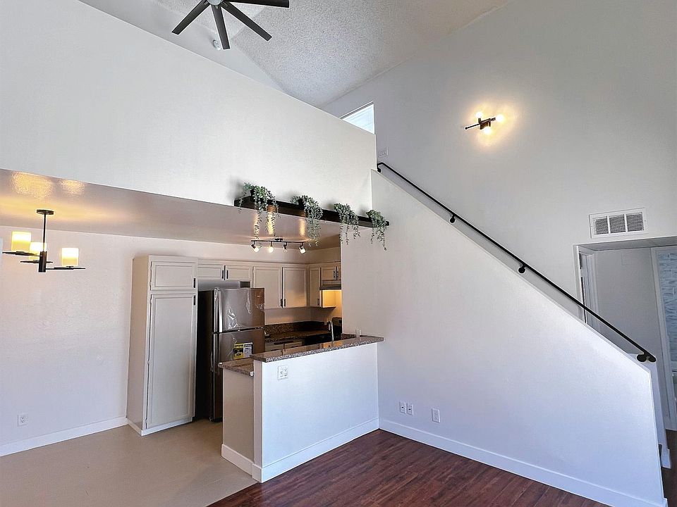 Apt 8 - Open Floorplan with VAULTED Ceilings