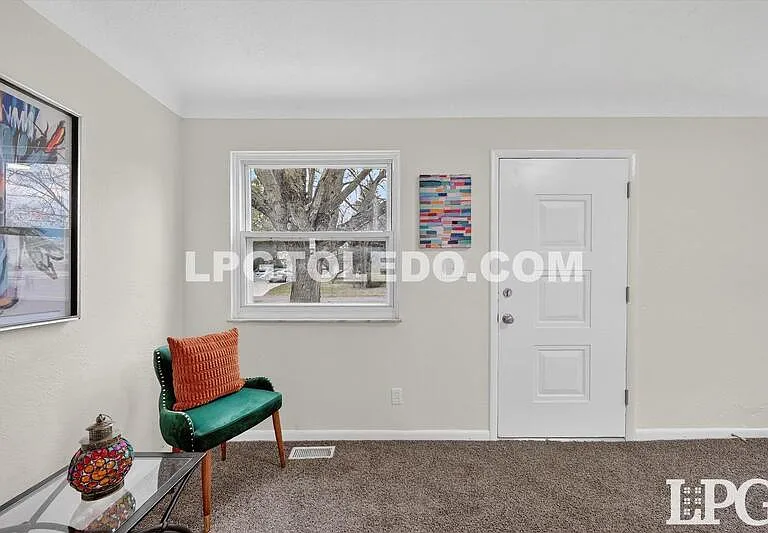927 W Northgate Pkwy — Photo 6