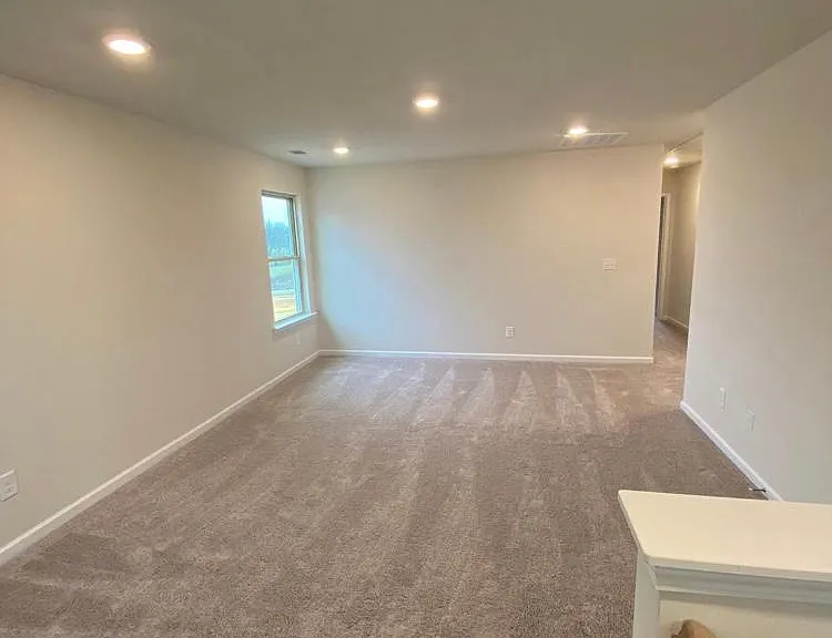 1020 Maylen Trce — Photo 12