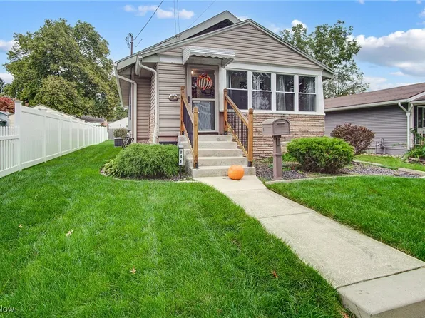 841 Broadway St E, Cuyahoga Falls, OH 44221