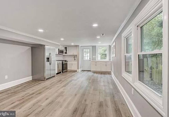 3rd image of 7841 Mill Rd #1
