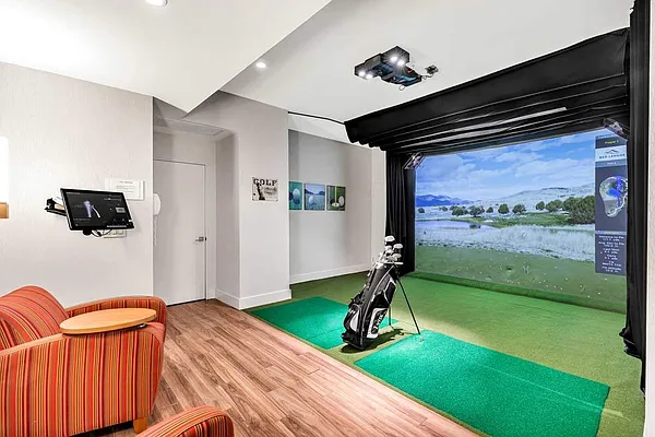 Sold by Sotheby's International Realty | media 70