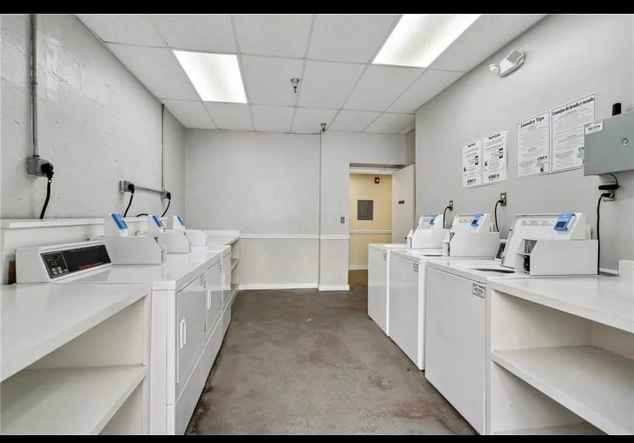 1224 Saint Charles Ave — Photo 4