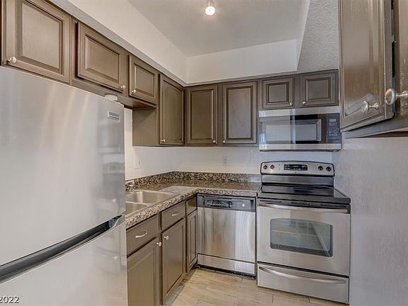 3rd image of 100 S Crestline Dr APT 12