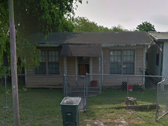 2nd image of 436 Bravo St