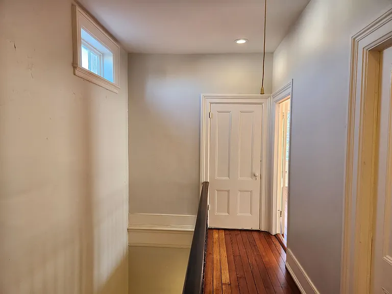 113 W Gaston St — Photo 6