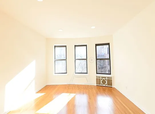 Rented by Peter Ashe | media 1