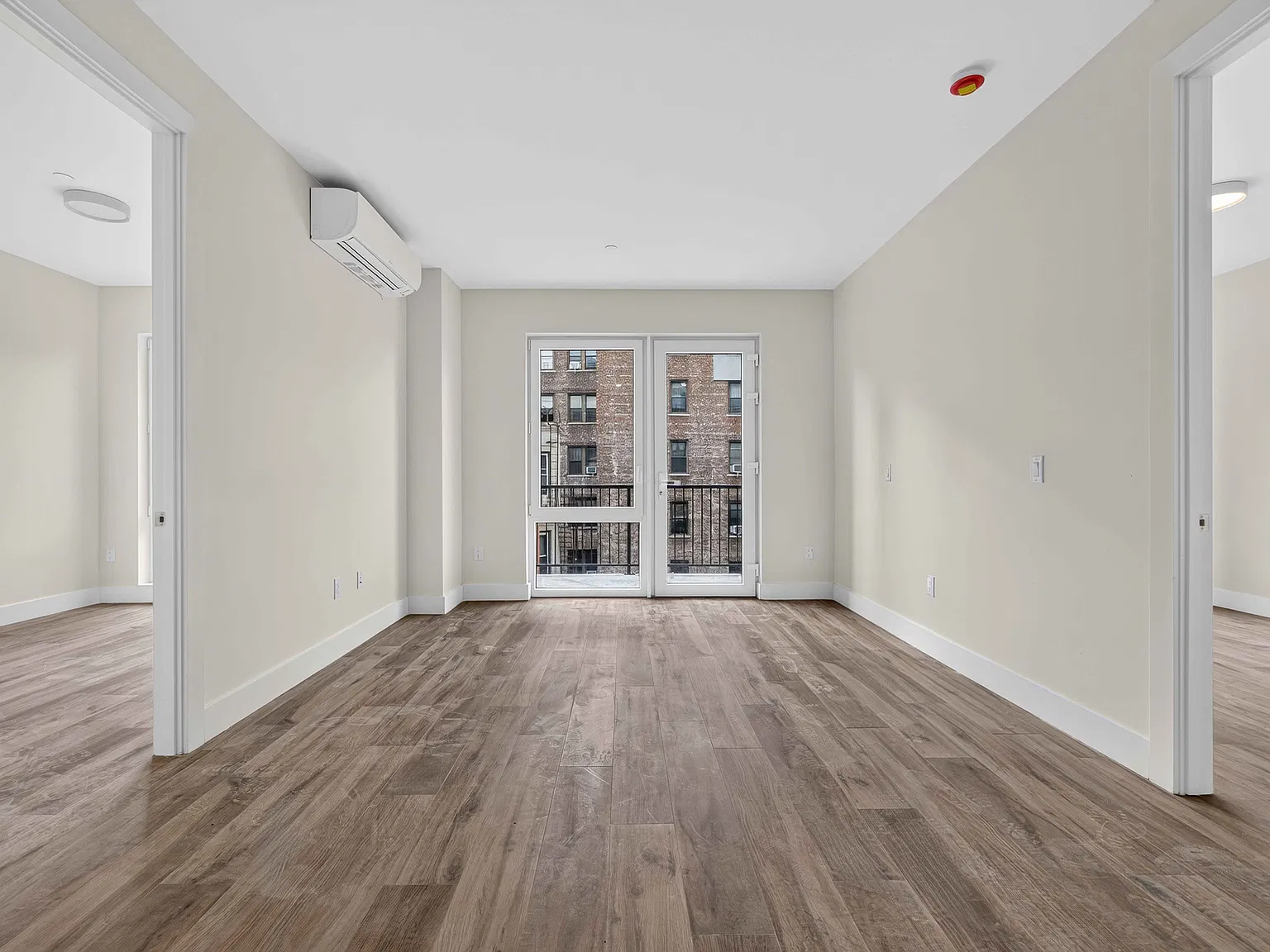 157 Hawthorne Street — Photo 2