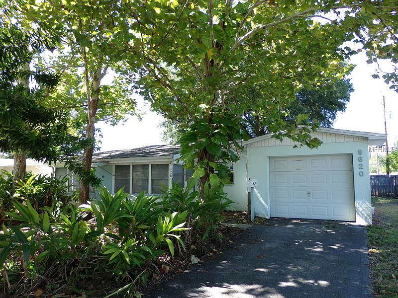 1st image of 9620 Park Lake Dr