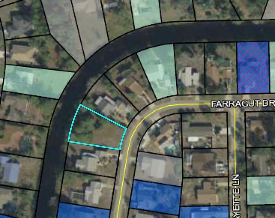 1st image of 17 Farragut Dr