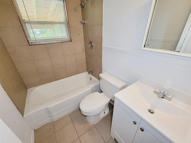 409 N Parrish St — Photo 18