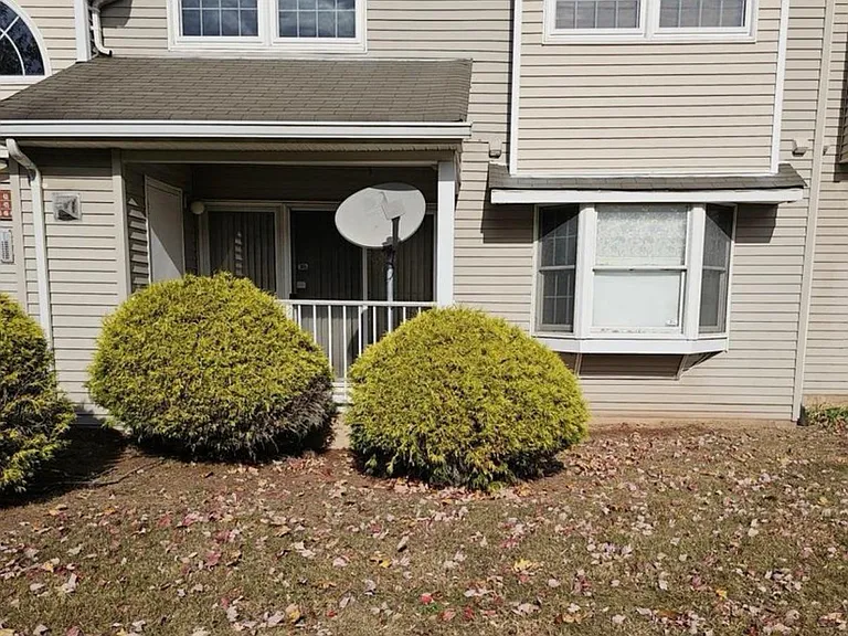 414 Edpas Rd — Photo 1