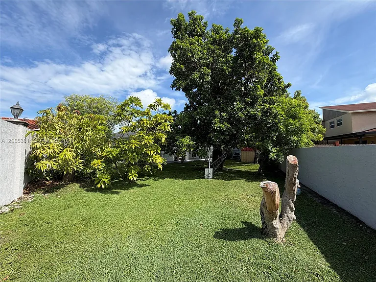 3613 SW 112th Pl — Photo 3