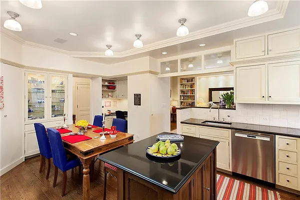 Sold by Tiffany Bauman Real Estate LLC | media 36