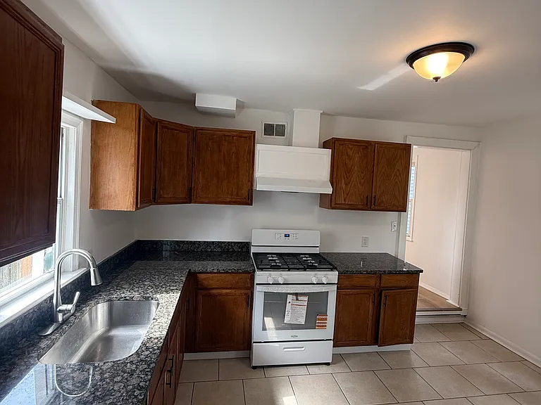 35 Harding Ave — Photo 53