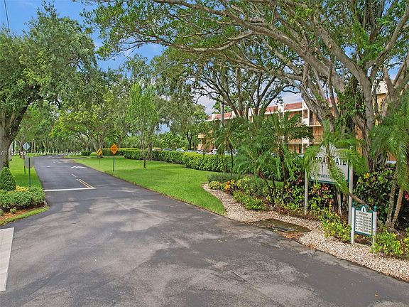 3rd image of 6230 Coral Lake Dr #306