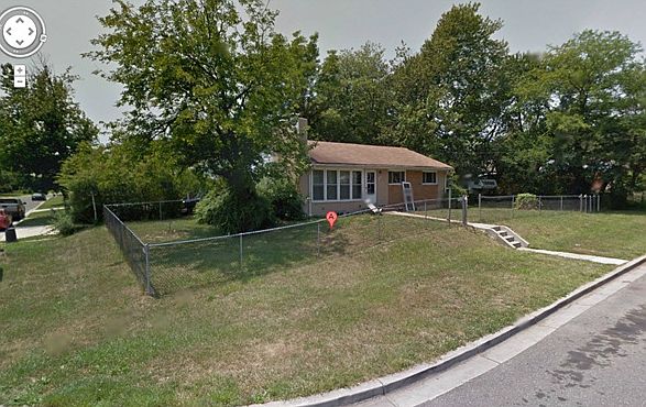 2nd image of 2135 Drexel St