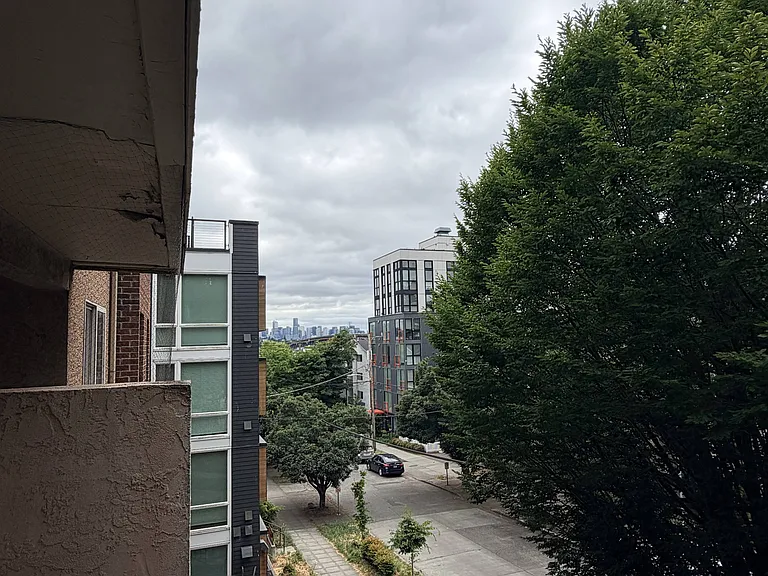 Cedar Apartments — Photo 13
