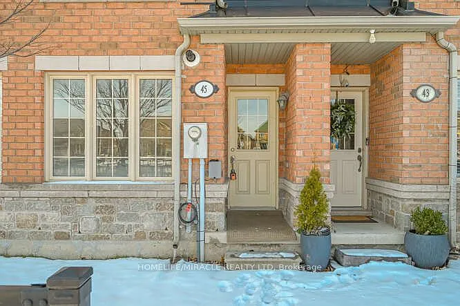 45 Peach Dr — Photo 2