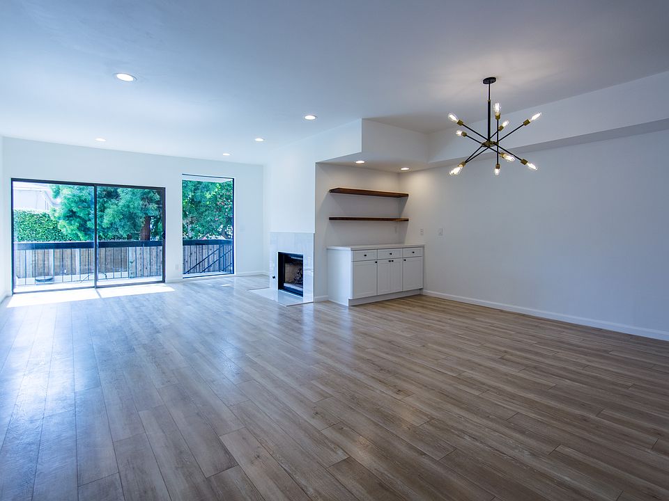 1st image of 723 Westmount Dr APT 103